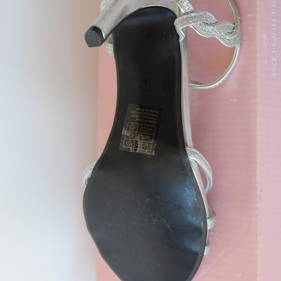 Shoes - Picture 3 of 3